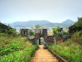 Du lịch phượt Thành nhà Mạc Cao Bằng